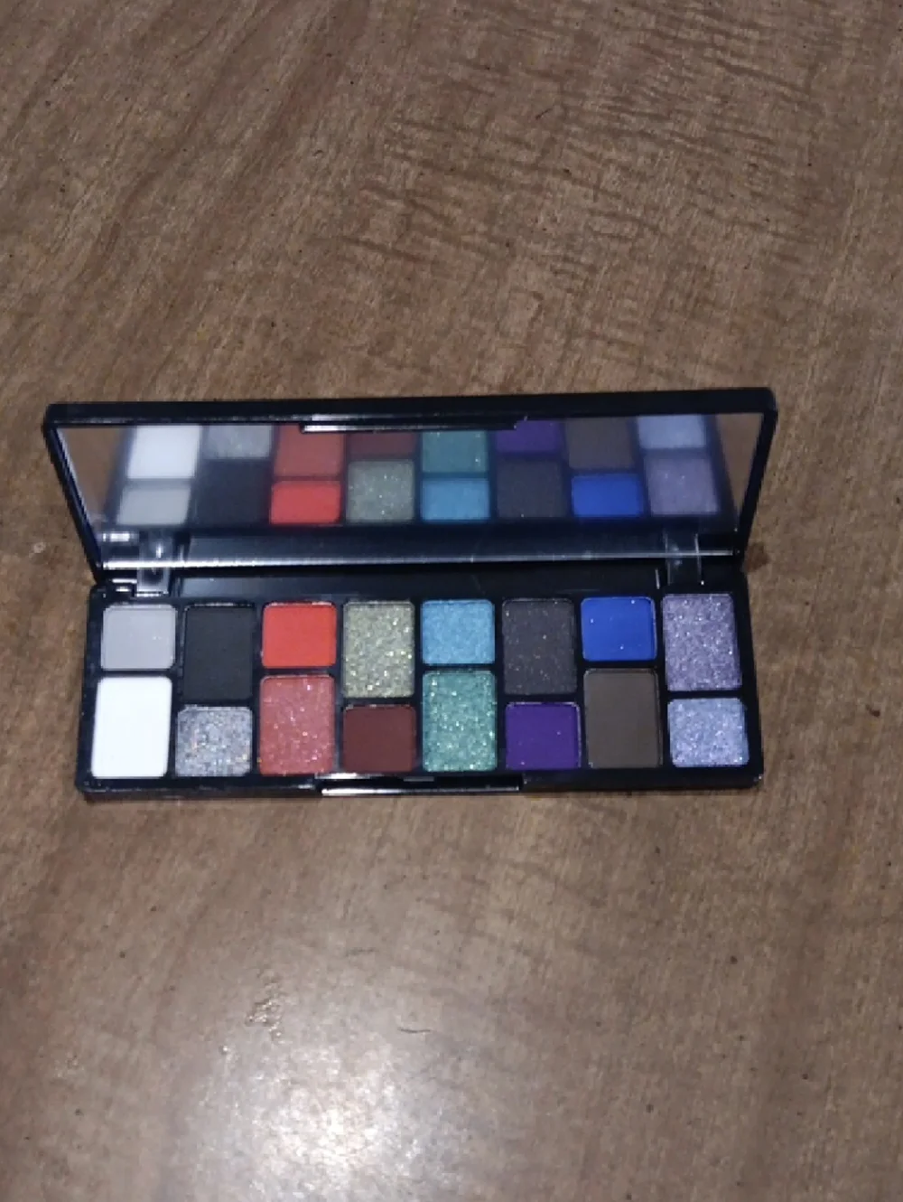 Vibrant Multi-Finish Eyeshadow Palette - Bold Blues, Greens & Purples